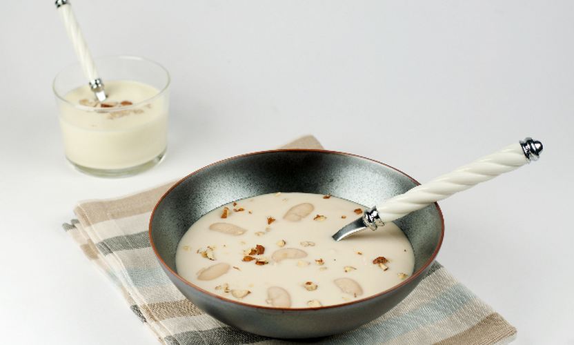 Crème de Haricots Tarbais à l’huile de noisette et sa mousse de parmesan
