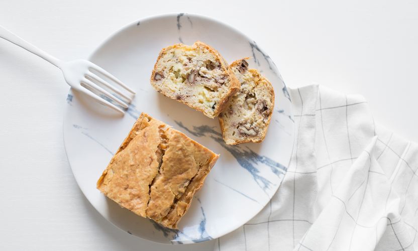 Cake aux Haricots Tarbais, Fourme d’Ambert, cumin et noix (sans gluten)